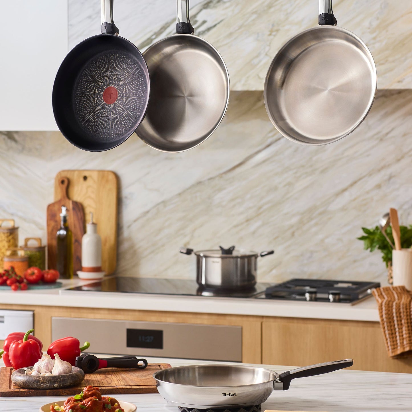 Tefal Emotion+ Flavors Induction Stainless Steel Oil Concentrating Non-Stick Frypan 28cm