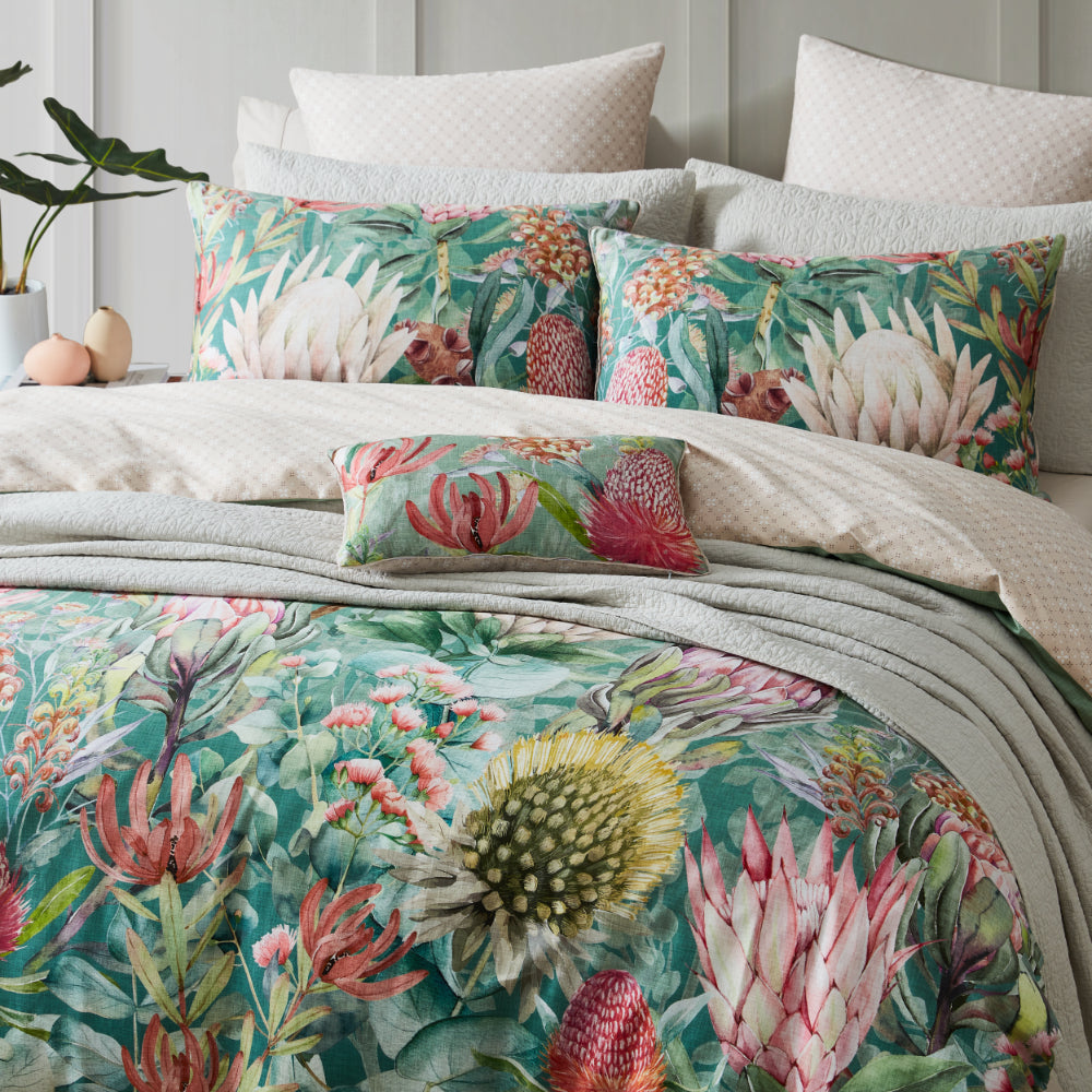 Logan & Mason Floral Gully Quilt Cover Set Sage
