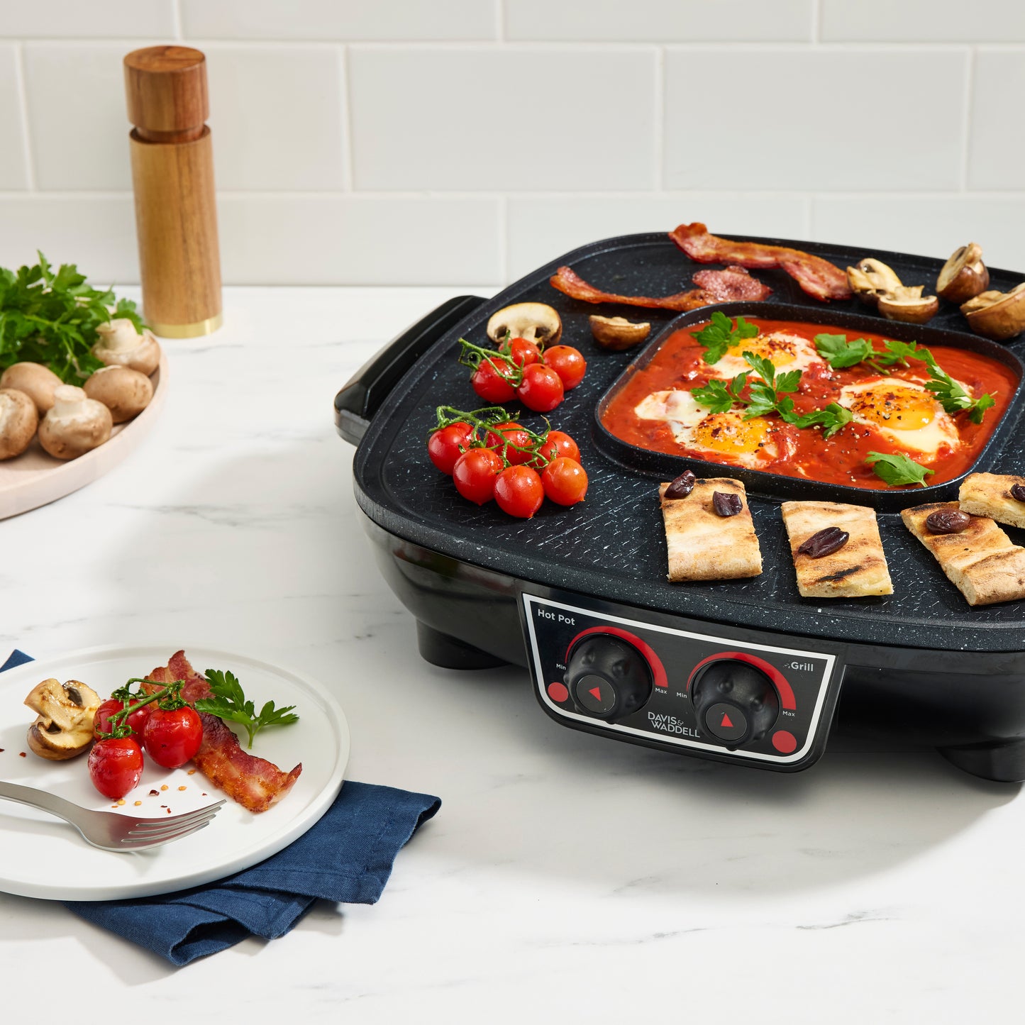 Davis & Waddell 2 In 1 Electric Steamboat Hotpot & Grill