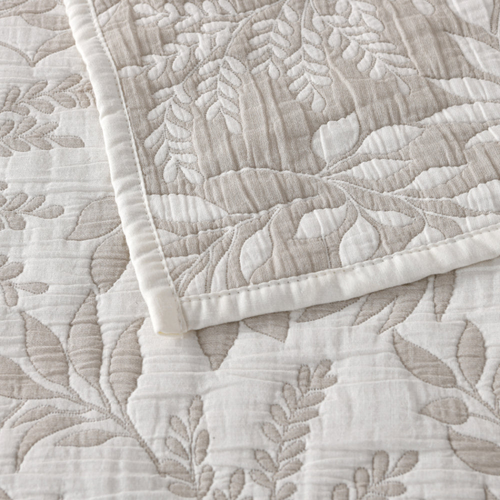 Bianca Amelia Coverlet Set