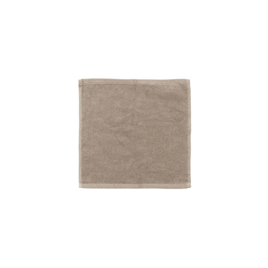 The Bambury Chateau face washer in latte.