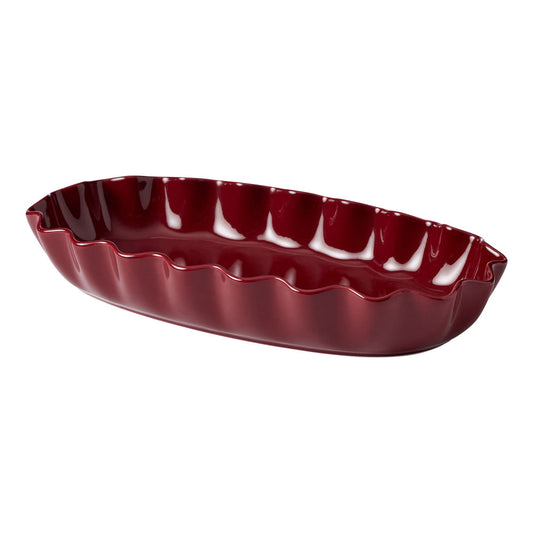 The Ecology oval serving platter includes ruffled edges and a glossy elderberry colour.