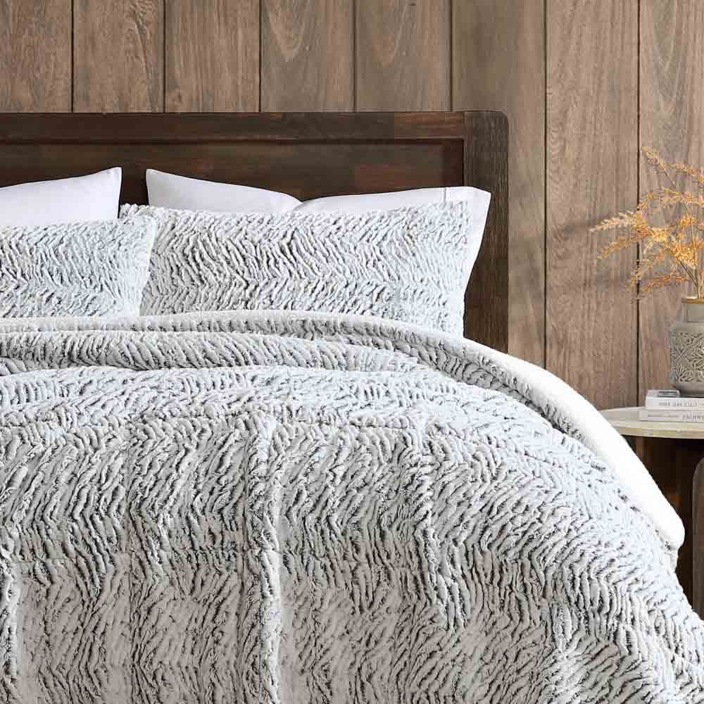 Ardor Boudoir Faux Fur Sherpa 3 Piece Comforter Set at MyHouse