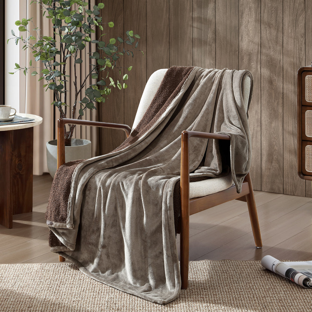 Ardor Jasper Boucle Throw