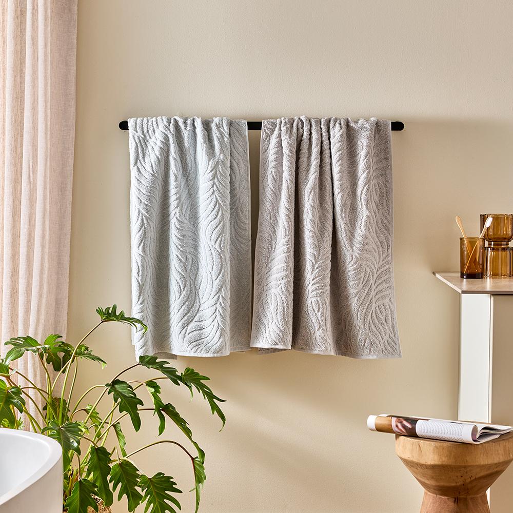 MyHouse Set of 4 Leaf Bath Towels