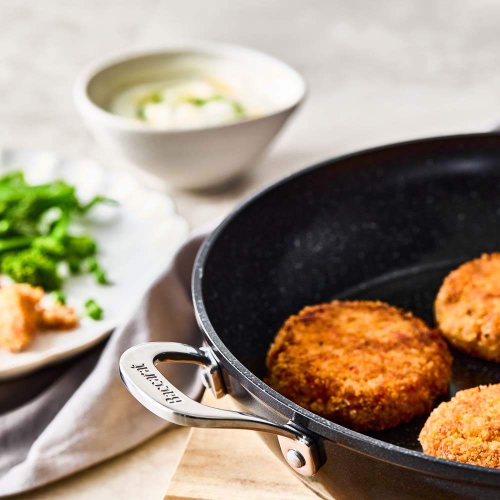 Baccarat GREEN STONE Frypan with Helper Handle 32cm