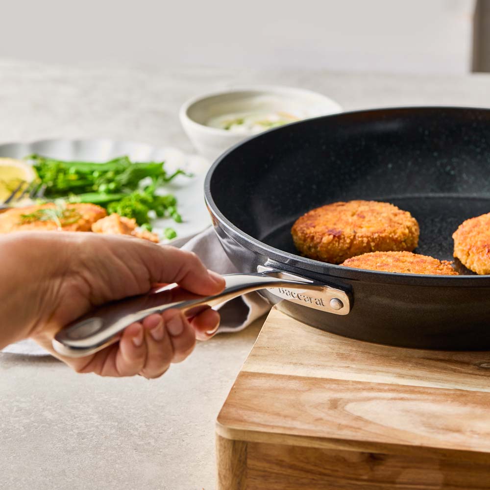 Baccarat GREEN STONE Frypan with Helper Handle 32cm