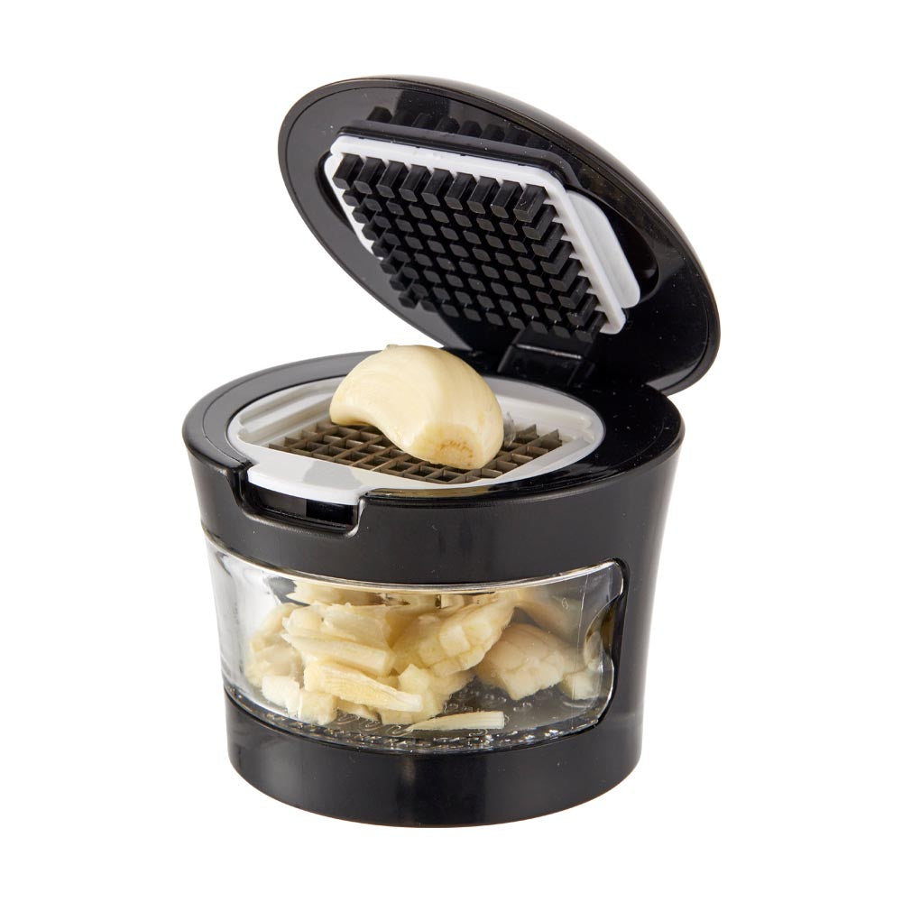 Baccarat Prepare Garlic Dice at House