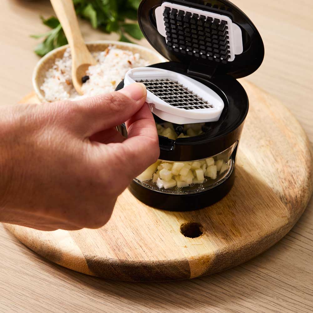 Baccarat Prepare Garlic Dice at House