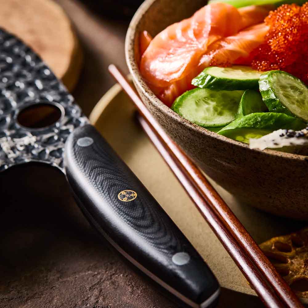 Baccarat KUROI KIBA 7 Piece Knife Block detail image of handle at House