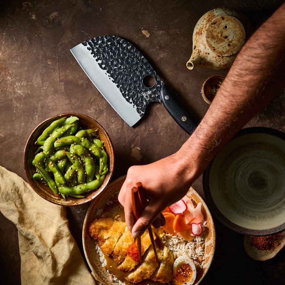 Man eating katsu chicken - Baccarat KUROI KIBA Moon Knife 17.5cm at House