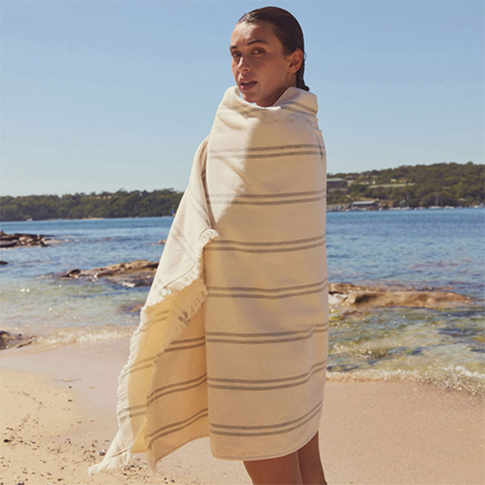 SUNNYLiFE Fouta Beach Towel