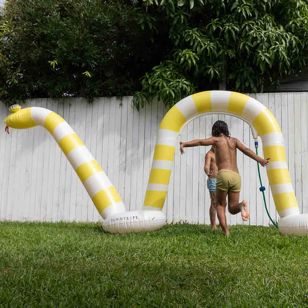 SUNNYLiFE Snake Giant Sprinkler Into the Wild