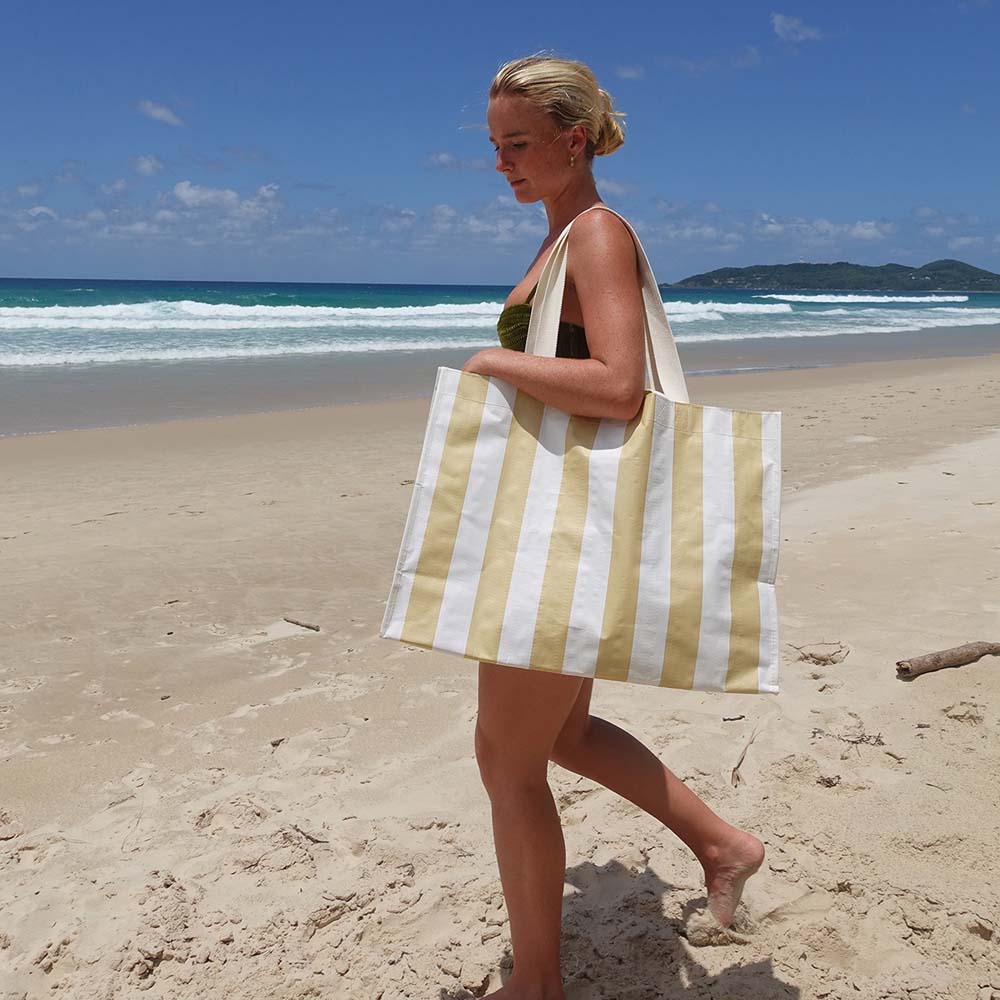 SUNNYLiFE Carryall Beach Bag