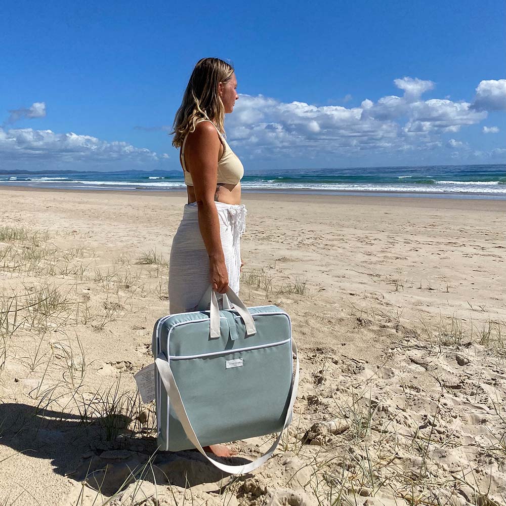 SUNNYLiFE Take Anywhere Folding Chair green