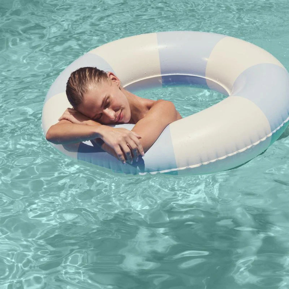 SUNNYLiFE Slim Tube Pool Ring