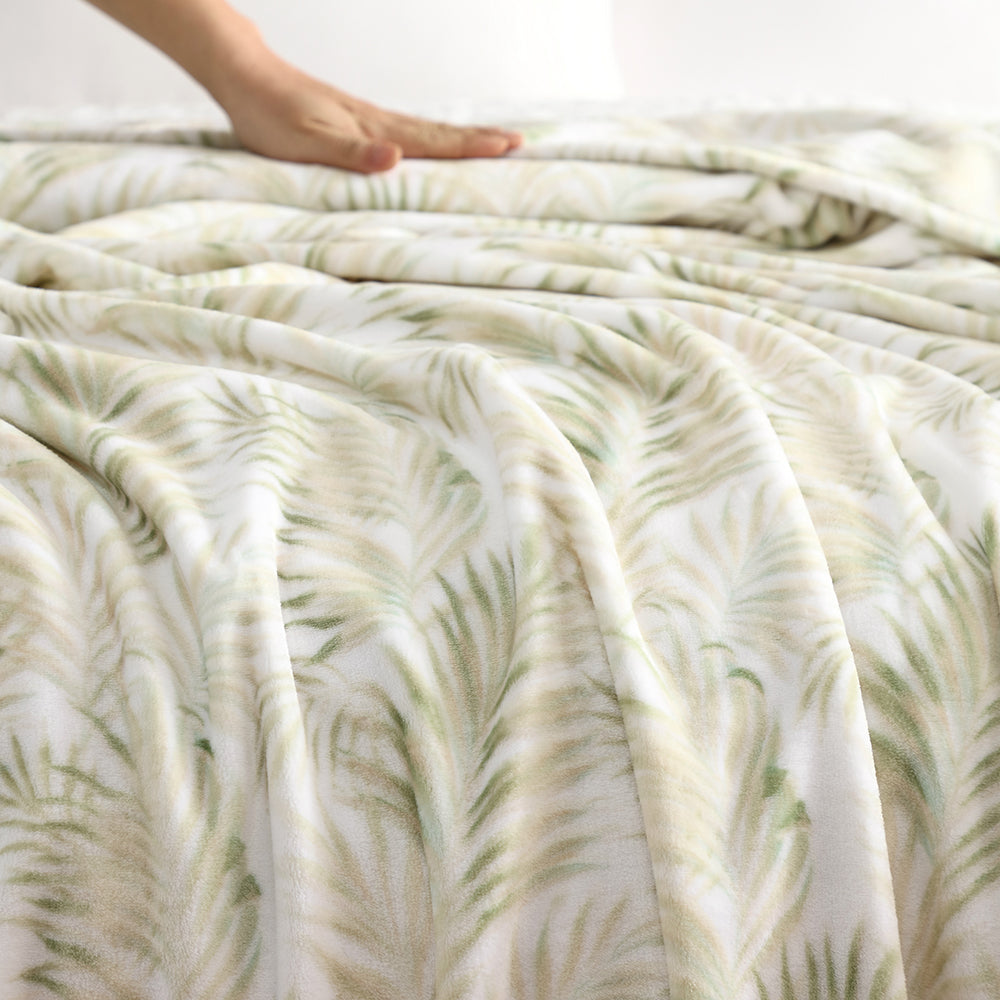Tommy Bahama Home Maui Palm Throw