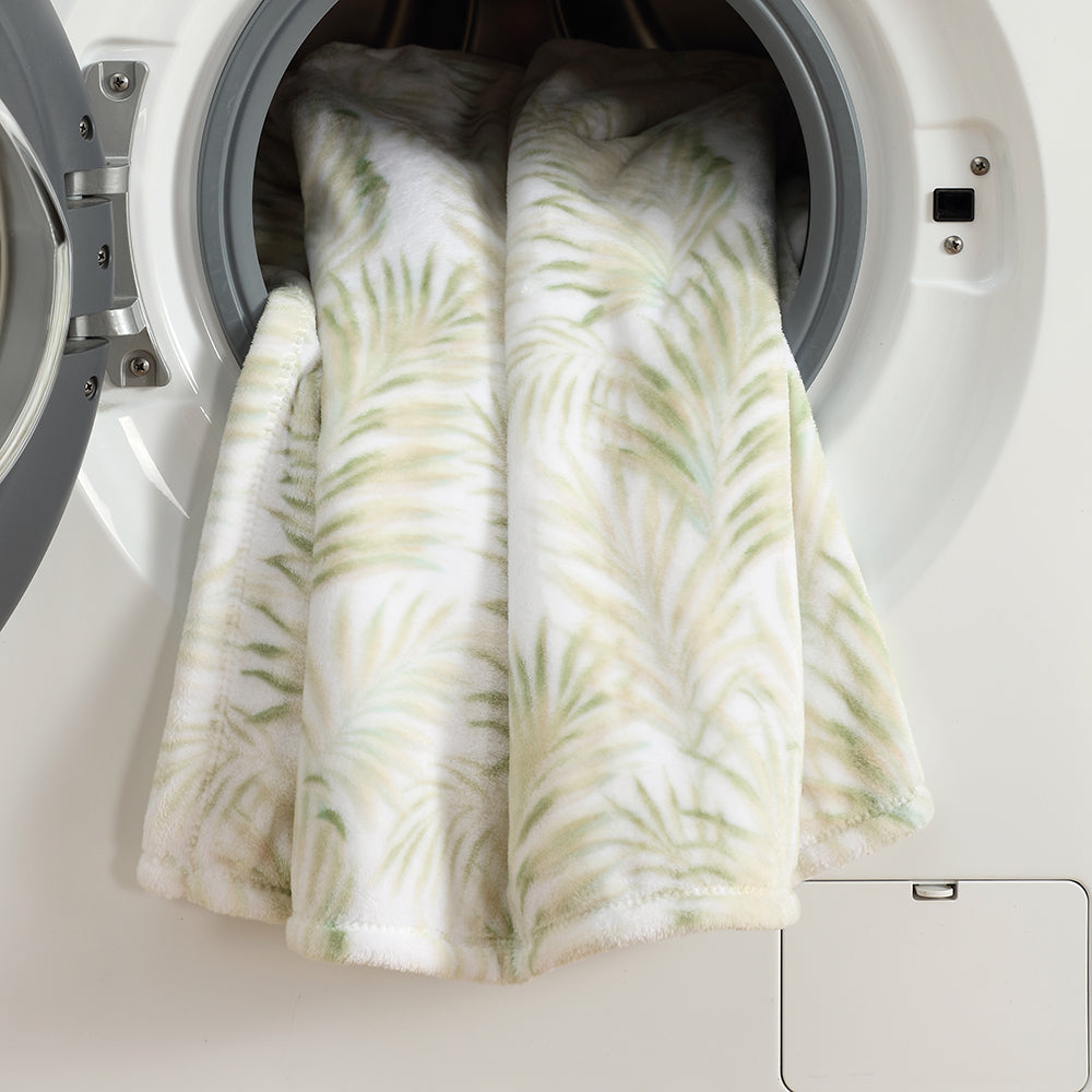 Tommy Bahama Home Maui Palm Throw