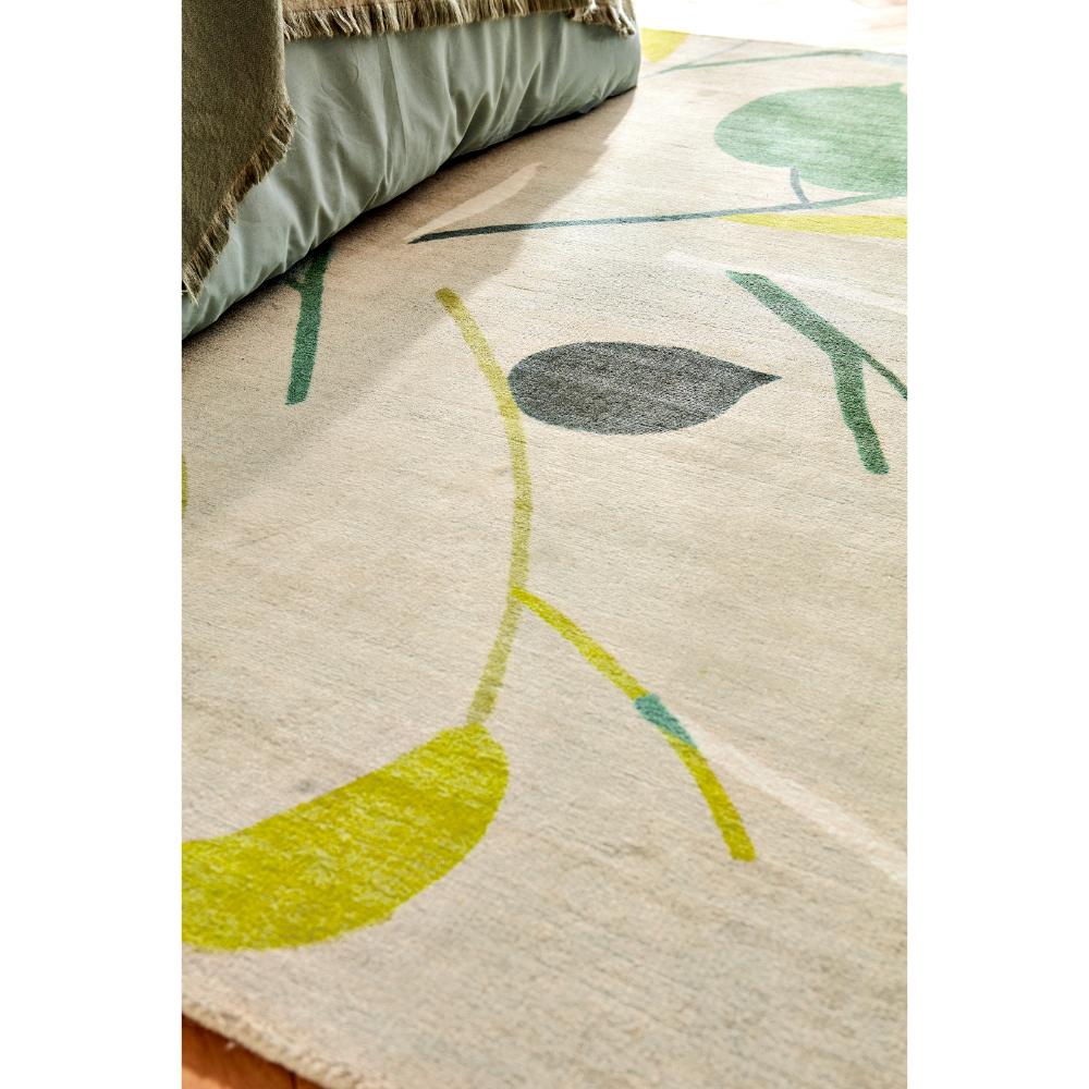 Green Leaf Print Wool Rug in bedroom - House