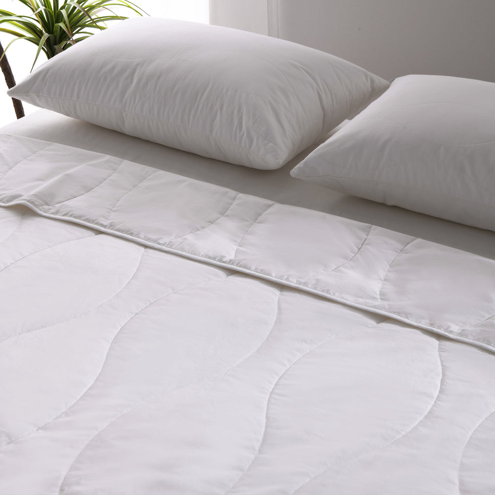 Bianca Cool Ease Phase Change Material Quilt