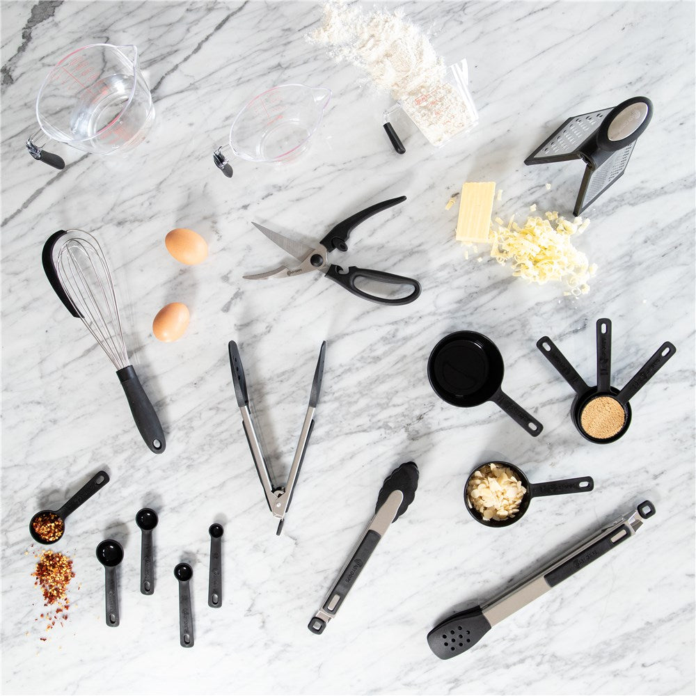 Easy Grips Pro Y Vegetable Peeler Black